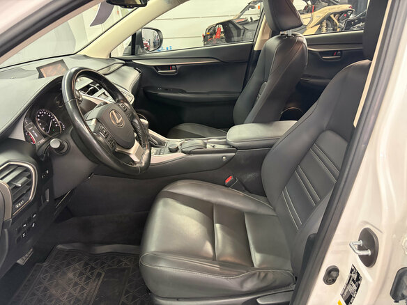2017 Lexus NX 200 I Рестайлинг, белый - вид 11
