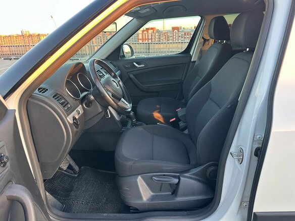 2016 Skoda Yeti I Рестайлинг, белый, 1509900 рублей - вид 11