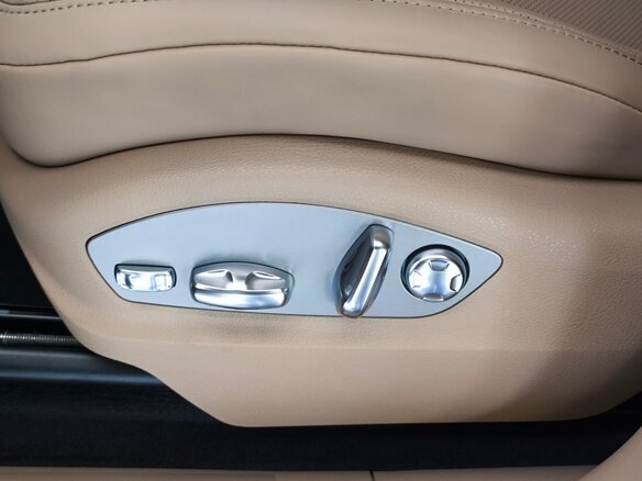 2026 Porsche Macan I Рестайлинг 2, красный, 14390000 рублей - вид 17