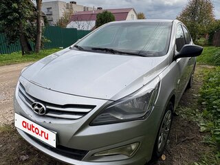 2015 Hyundai Solaris I Рестайлинг, серебристый, 650000 рублей, вид 1