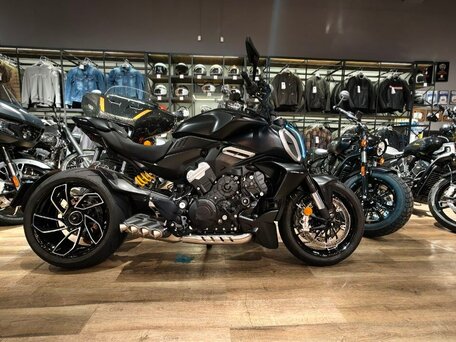 2024 Ducati Diavel V4, чёрный, 2690000 рублей, вид 1