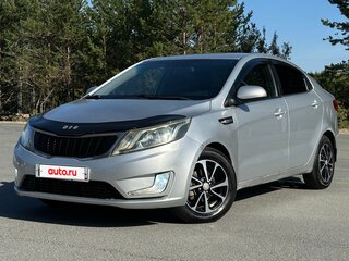 2011 Kia Rio 5-speed III, серебристый, 450000 рублей, вид 1