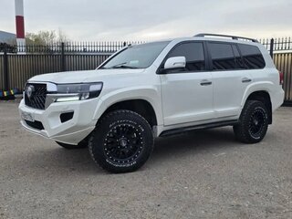 2012 Toyota Land Cruiser 200 Series Рестайлинг 1, белый, 4990000 рублей, вид 1