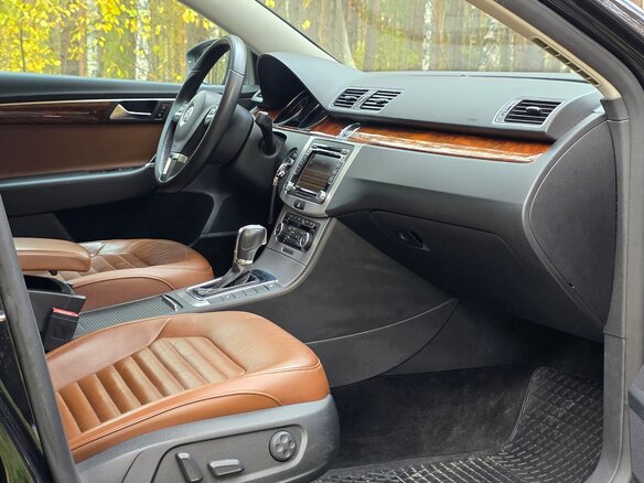 2011 Volkswagen Passat B7, чёрный, 1900000 рублей - вид 10