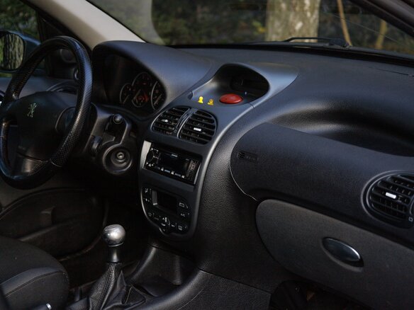 2006 Peugeot 206, чёрный, 365000 рублей - вид 16