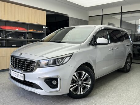 Kia Carnival III