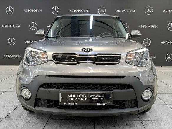2018 Kia Soul II Рестайлинг, серебристый, 1595000 рублей - вид 1