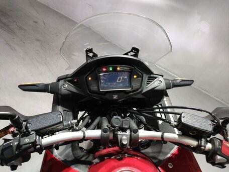 2015 Honda VFR 800, красный, 602000 рублей, вид 5