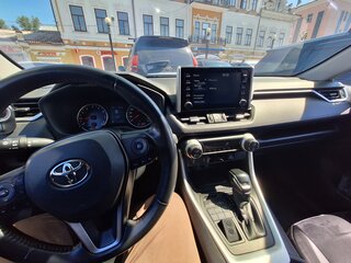 2020 Toyota RAV4 V (XA50), чёрный, 3100000 рублей, вид 4