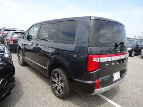2023 Mitsubishi Delica D:5 I Рестайлинг, серый, 3321000 рублей, вид 2
