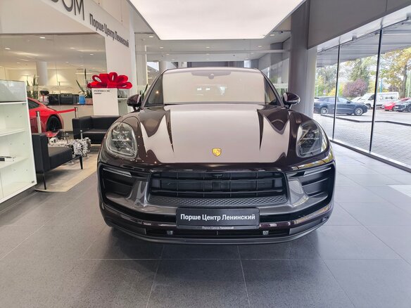 2026 Porsche Macan I Рестайлинг 2, красный, 14390000 рублей - вид 3