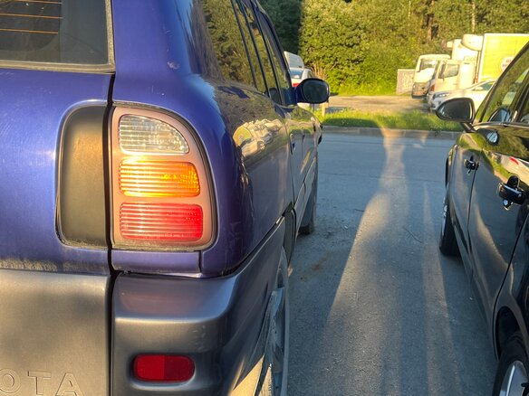 1999 Toyota RAV4 I (XA10), синий, 350000 рублей - вид 8