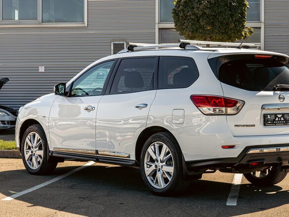 2015 Nissan Pathfinder IV, белый, 1275000 рублей - вид 8