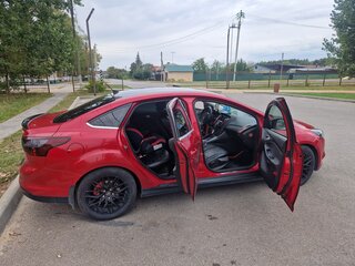 2012 Ford Focus III, красный, 850000 рублей, вид 5