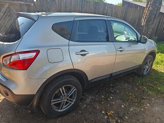 2011 Nissan Qashqai I Рестайлинг, серебристый, 890000 рублей, вид 3