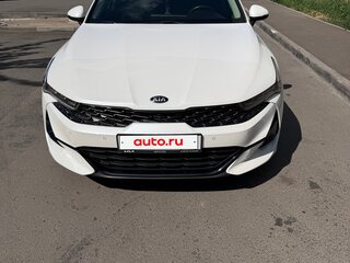 2020 Kia K5 III, белый, 2900000 рублей, вид 3