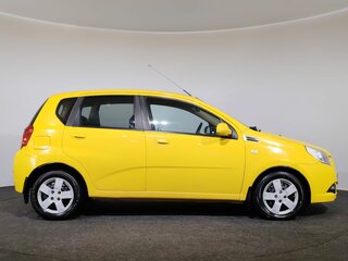 2009 Chevrolet Aveo I Рестайлинг, жёлтый, 365000 рублей, вид 4