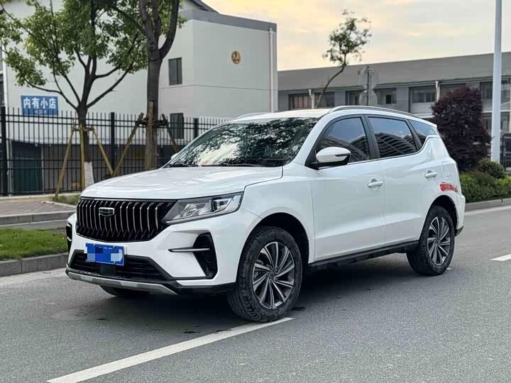 Открыть фотографии: Geely Vision X6 Pro