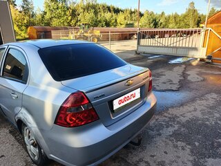 2007 Chevrolet Aveo I Рестайлинг, серебристый, 330000 рублей, вид 3
