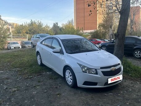 2011 Chevrolet Cruze I, белый, 400000 рублей, вид 4