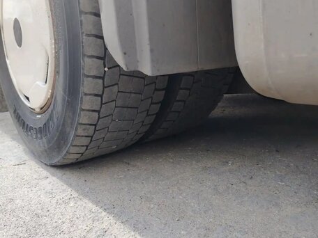 2011 Mercedes-Benz Axor, белый, 1600000 рублей, вид 3