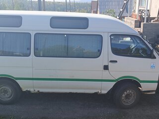 1999 Toyota HiAce H100, белый, 450000 рублей, вид 5