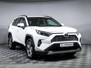 2020 Toyota RAV4 V (XA50), белый, 3475000 рублей, вид 3