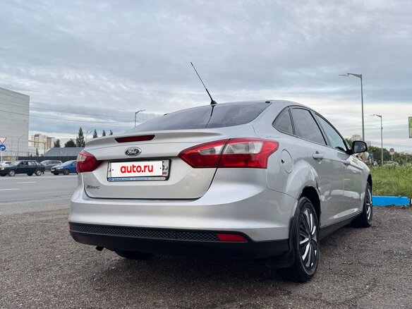 2011 Ford Focus III, серебристый, 600000 рублей - вид 5