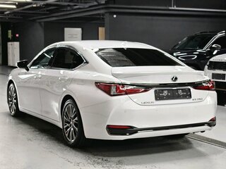 2020 Lexus ES 250 VII, белый, 4050000 рублей, вид 4