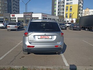 2013 Mitsubishi Outlander III, серебристый, 1480000 рублей, вид 3