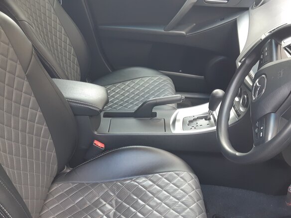 2010 Mazda Axela II, белый, 960000 рублей - вид 3