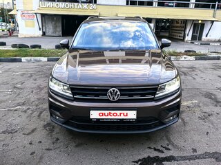 2017 Volkswagen Tiguan II, коричневый, 2350000 рублей, вид 3