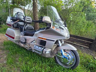 1998 Honda GL 1500 Gold Wing, бежевый, 1000000 рублей, вид 1