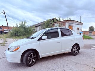 2002 Toyota Platz, белый, 209000 рублей, вид 4