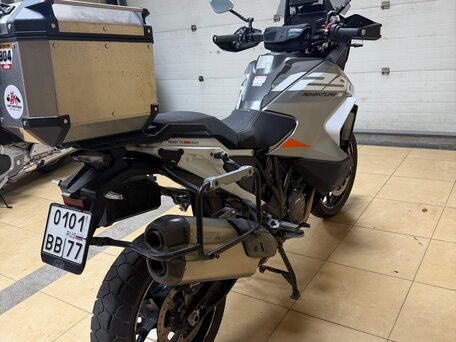 2023 KTM 1290 Super Adventure S, серый, 1790000 рублей, вид 3