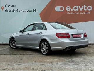 2011 Mercedes-Benz E-Класс 300 IV (W212, S212, C207), серебристый, 1900000 рублей, вид 4