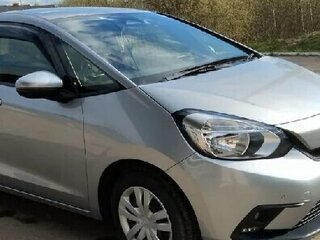 2022 Honda Fit IV, серебристый, 1500000 рублей, вид 3