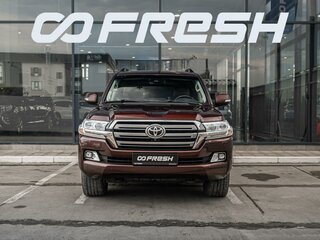 2016 Toyota Land Cruiser 200 Series Рестайлинг 2, коричневый, 5990000 рублей, вид 3