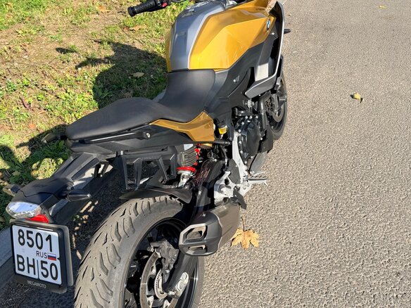 2021 BMW F 900 XR, золотистый, 1050000 рублей - вид 7