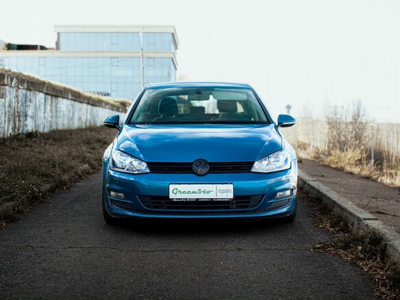 2013 Volkswagen Golf VII, голубой, 990000 рублей - вид 2