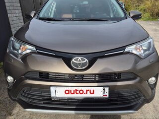2017 Toyota RAV4 IV (XA40) Рестайлинг, коричневый, 2360000 рублей, вид 1
