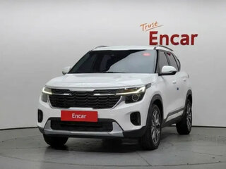 2023 Kia Seltos I Рестайлинг, белый, 1800000 рублей, вид 1