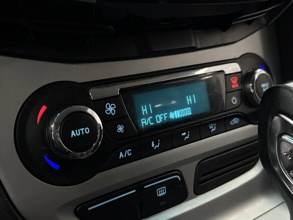 2012 Ford Focus III, чёрный, 690000 рублей - вид 13