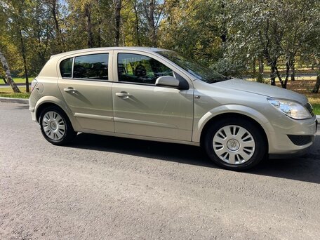 2008 Opel Astra H Рестайлинг, серебристый, 500000 рублей, вид 2