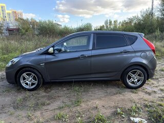 2012 Hyundai Solaris I, чёрный, 504000 рублей, вид 4