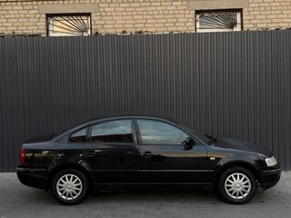 1996 Volkswagen Passat B5, чёрный, 280000 рублей, вид 2