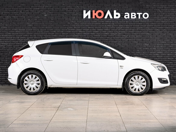 2014 Opel Astra J Рестайлинг, белый, 936000 рублей - вид 8