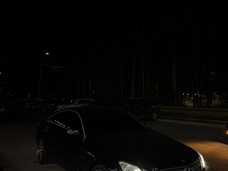 2011 Mercedes-Benz E-Класс 250 7G-Tronic IV (W212, S212, C207), чёрный, 1400000 рублей, вид 3