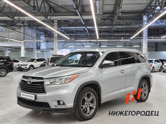 2014 Toyota Highlander III (XU50), серебристый, 2629000 рублей