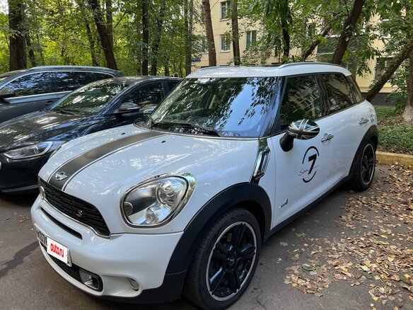 2011 Mini Countryman Cooper S I, белый, 940000 рублей